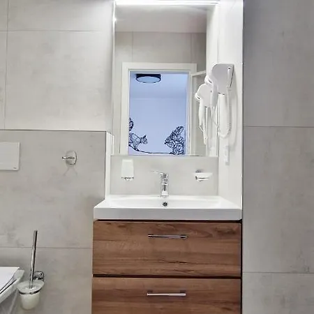 Minoris * Lipótszentmiklós